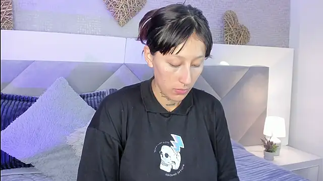 Mariana Joness online show from 17, 4, 2026