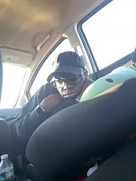 ChocolateBuns101 online show from 12, 12, 2024