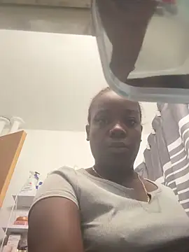 ChocolateBuns101 online show from 11, 10, 2025