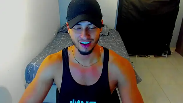 Snapshot of Kris_Khalifa69 chatting on 2, 2, 2026 Kris Khalifa69 online show from 2, 2, 2026