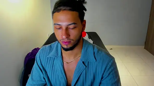 Snapshot of Kris_Khalifa69 chatting on 5, 2, 2026 Kris Khalifa69 online show from 5, 2, 2026