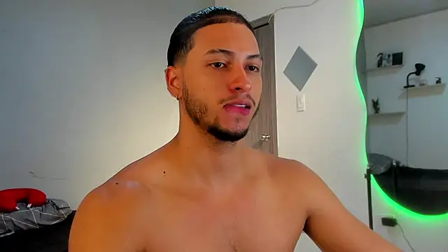 Snapshot of Kris_Khalifa69 chatting on 13, 2, 2026 Kris Khalifa69 online show from 13, 2, 2026