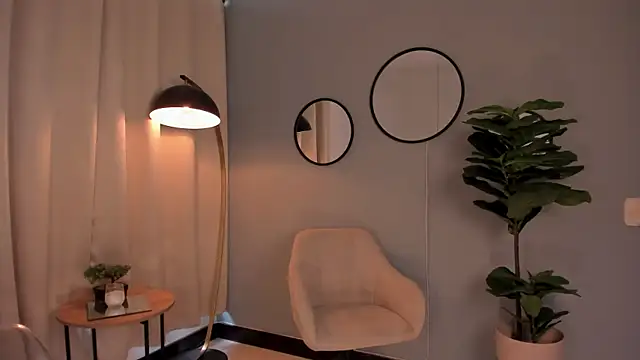 LiaPearce online show from 5, 3, 2025