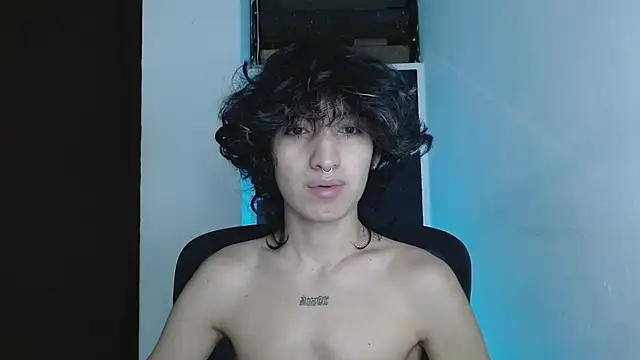 Snapshot of littlextreme chatting on 23, 6, 2026 littlextreme online show from 23, 6, 2026