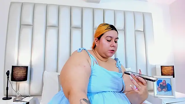 aandreaperez online show from 12, 2, 2025