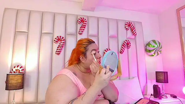 Snapshot of aandreaperez chatting on 15, 12, 2025 aandreaperez online show from 15, 12, 2025