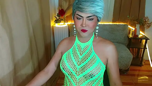 Snapshot of negrashemalexxx chatting on 28, 10, 2025 negrashemalexxx online show from 28, 10, 2025