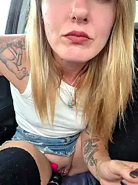 SheIsSomething online show from 13, 4, 2026