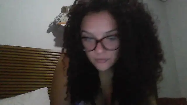 amorcaradepau  online show from 4, 6, 2026