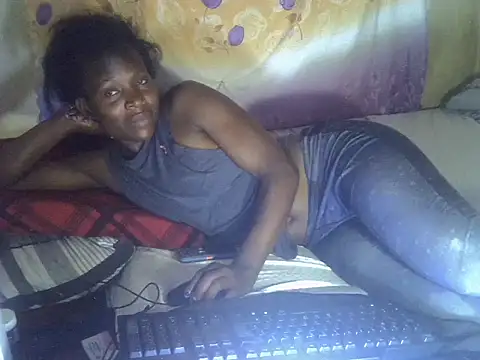 cute-shamza online show from 14, 4, 2026