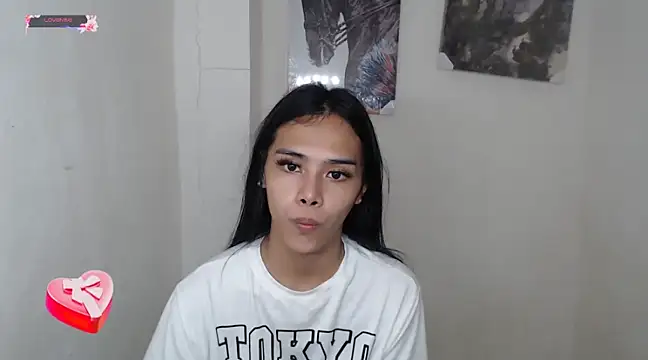 Snapshot of shecutie69 chatting on 10, 1, 2025 shecutie69 online show from 10, 1, 2025