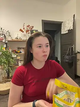 Snapshot of sweetest_pie chatting on 7, 2, 2025 sweetest pie online show from 7, 2, 2025