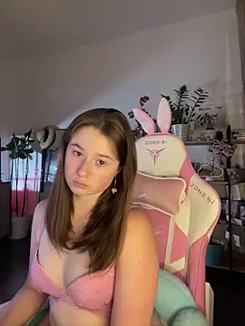 Snapshot of sweetest_pie chatting on 23, 9, 2025 sweetest pie online show from 23, 9, 2025