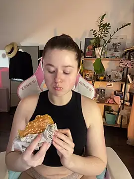 sweetest pie online show from 15, 4, 2026