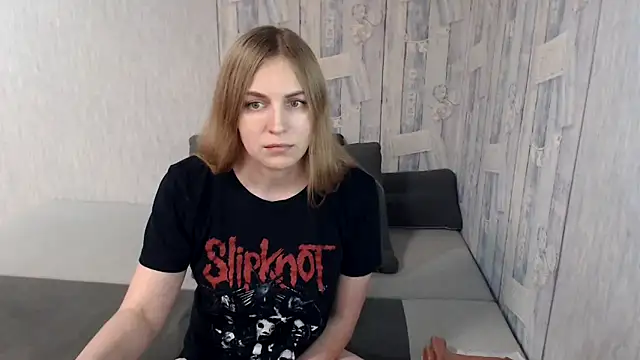 Pilly green  online show from 15, 12, 2024