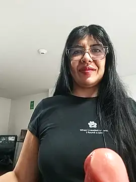 aisha latina online show from 15, 4, 2026