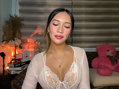 Jasmine Elcock online show from 25, 10, 2025