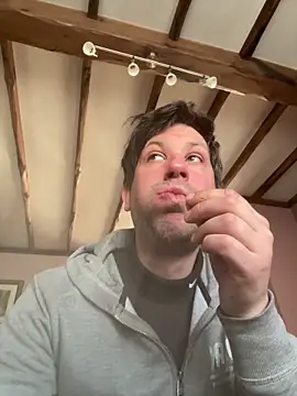 Snapshot of Taxidriver1988 chatting on 17, 3, 2026 Taxidriver1988 online show from 17, 3, 2026