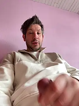 Snapshot of Taxidriver1988 chatting on 23, 3, 2026 Taxidriver1988 online show from 23, 3, 2026