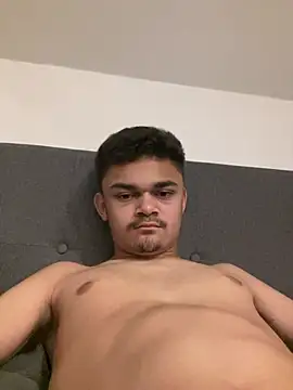 Snapshot of Yxngdiruss chatting on 3, 7, 2026 Yxngdiruss online show from 3, 7, 2026