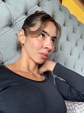 Snapshot of RouseColins chatting on 10, 10, 2025 RouseColins online show from 10, 10, 2025