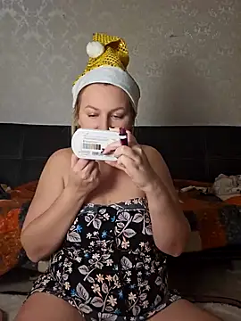 Snapshot of Marushka chatting on 24, 12, 2024 Marushka online show from 24, 12, 2024