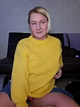 Snapshot of Marushka chatting on 2, 1, 2025 Marushka online show from 2, 1, 2025