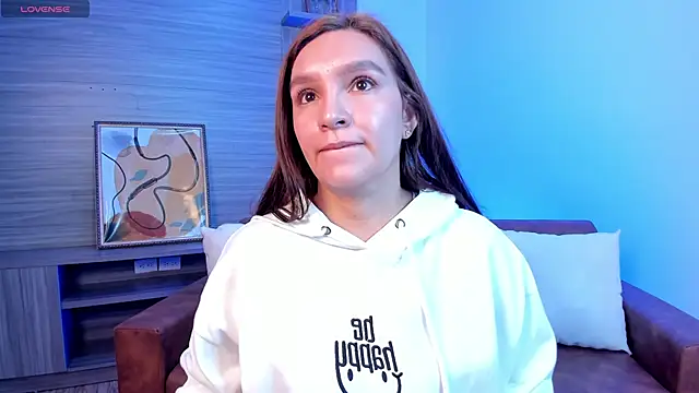 miataylorr1 online show from 28, 2, 2025