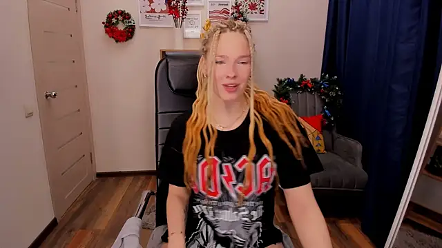  fiona Love online show from 12, 1, 2026