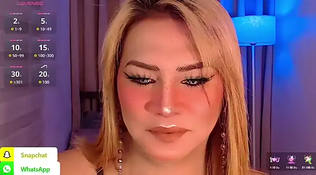 QUEEN GIAMOORE69 online show from 5, 1, 2025