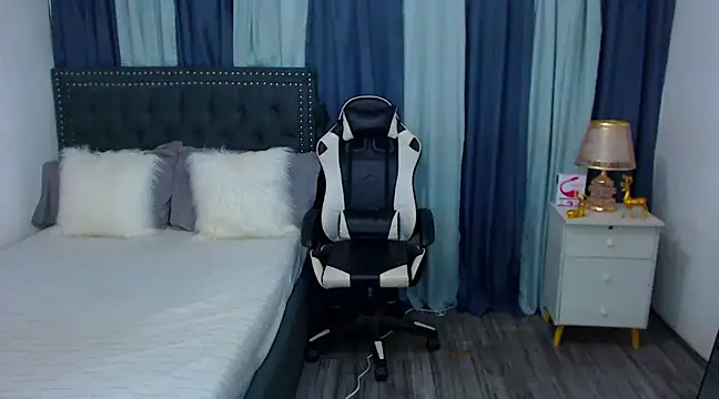 cyberanita online show from 1, 2, 2025