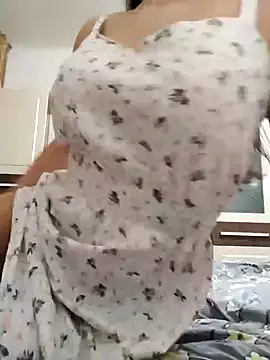 baby sweet girl  online show from 1, 2, 2025