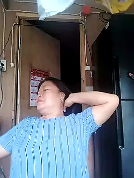 lickmepussy21 online show from 24, 2, 2026