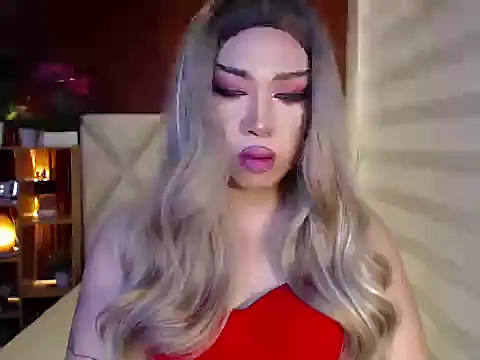 Snapshot of RebecaNextToYou chatting on 6, 10, 2025 RebecaNextToYou online show from 6, 10, 2025