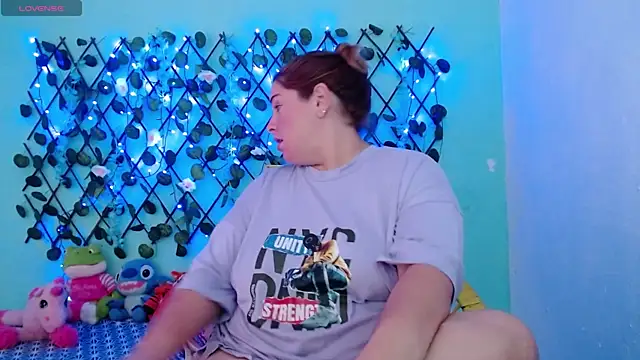 Snapshot of veronica_bbw21 chatting on 10, 1, 2025 veronica bbw21 online show from 10, 1, 2025