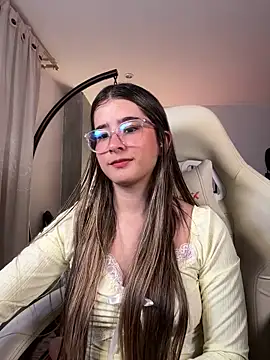 Stormiie777 online show from 4, 3, 2026