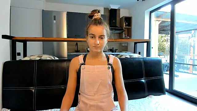 Snapshot of ElizSweet chatting on 3, 12, 2025 ElizSweet online show from 3, 12, 2025