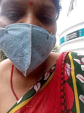 Snapshot of Lattika-Bhabhi chatting on 8, 10, 2025 Lattika-Bhabhi online show from 8, 10, 2025