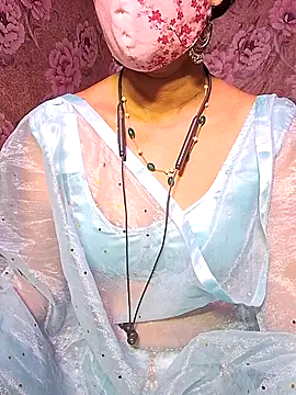 Snapshot of XBHUUME chatting on 7, 3, 2025 XBHUUME online show from 7, 3, 2025