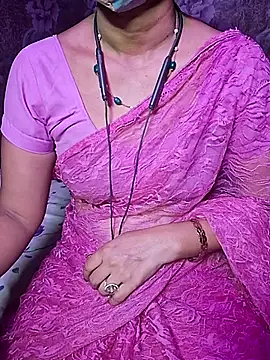 Snapshot of XBHUUME chatting on 7, 10, 2025 XBHUUME online show from 7, 10, 2025