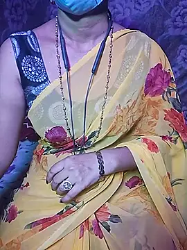 Snapshot of XBHUUME chatting on 10, 10, 2025 XBHUUME online show from 10, 10, 2025