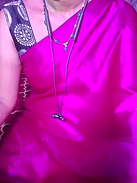 Snapshot of XBHUUME chatting on 31, 10, 2025 XBHUUME online show from 31, 10, 2025