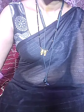 Snapshot of XBHUUME chatting on 4, 5, 2026 XBHUUME online show from 4, 5, 2026