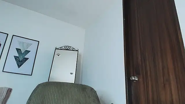 Snapshot of carminaurmommy chatting on 17, 2, 2026 carminaurmommy online show from 17, 2, 2026