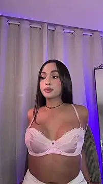 Snapshot of carminaurmommy chatting on 16, 5, 2026 carminaurmommy online show from 16, 5, 2026