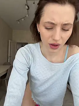 Camilla Railian online show from 7, 5, 2026