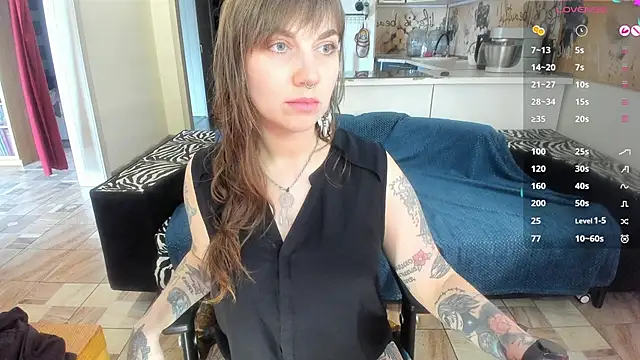 StacyTigerr online show from 13, 5, 2026