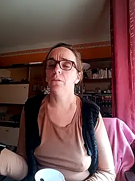 Dettybitch40 online show from 21, 10, 2025