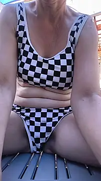 Snapshot of Dettybitch40 chatting on 29, 6, 2026 Dettybitch40 online show from 29, 6, 2026