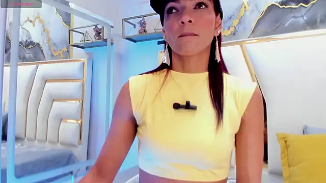 Snapshot of HannaPetit chatting on 19, 2, 2026 HannaPetit online show from 19, 2, 2026